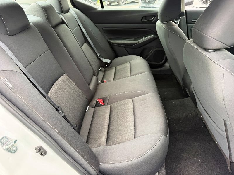 Used 2024 Nissan Altima 2.5 SV FWD image 15
