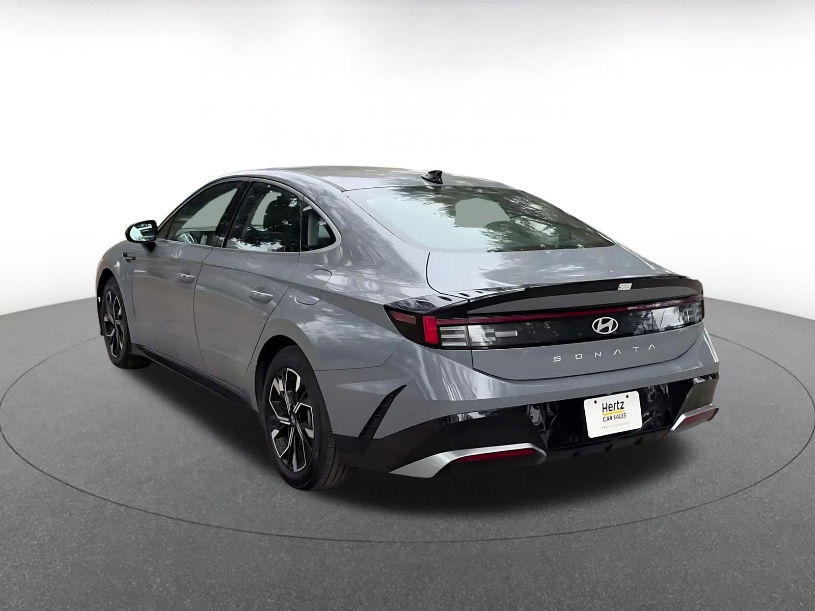 Used 2025 Hyundai Sonata SEL FWD image 11