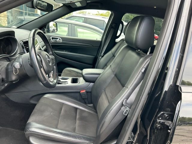 Used 2020 Jeep Grand Cherokee Altitude AWD/4WD image 5