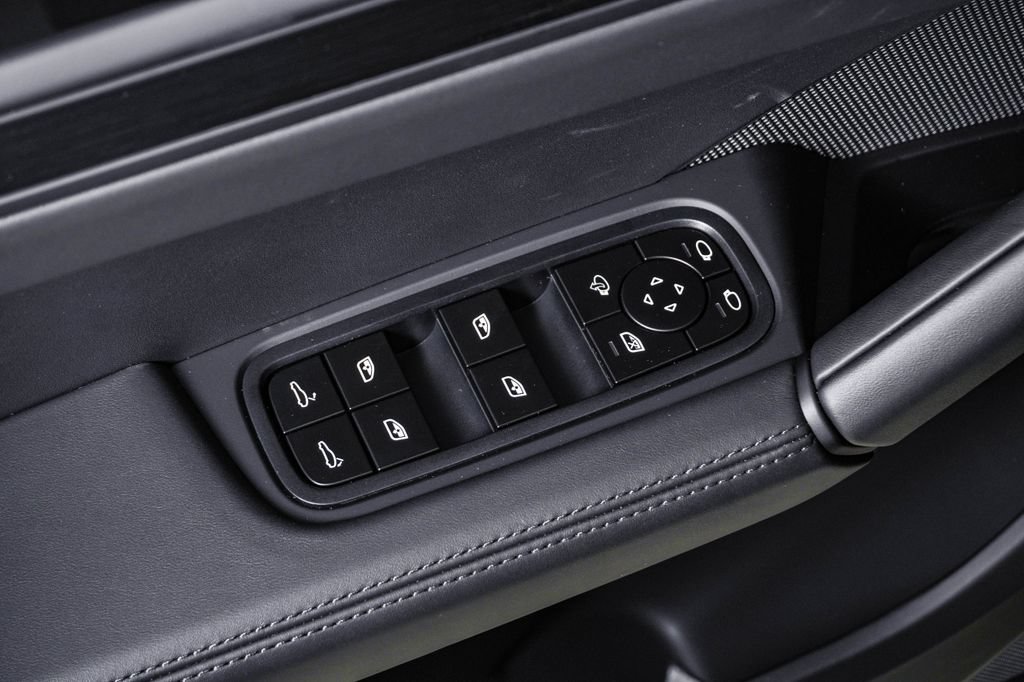 New 2026 Porsche Cayenne GTS AWD/4WD image 26