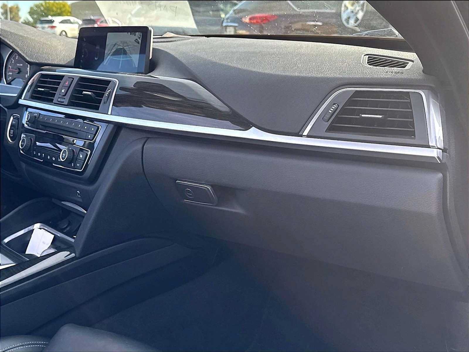 Used 2017 BMW M4 Convertible RWD image 17