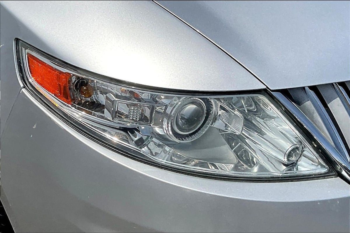 Used 2010 Lincoln MKS FWD image 29