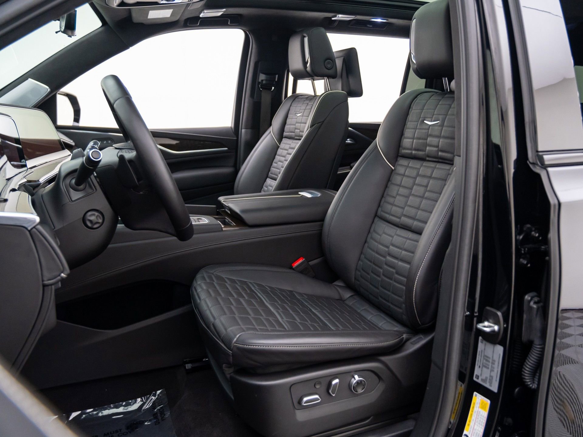 Certified 2024 Cadillac Escalade ESV Sport Platinum w/ LPO, ONYX Package image 20