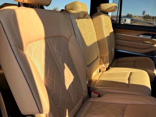 Used 2022 Jeep Grand Wagoneer Series III w/ Flexible Seating Group image 23