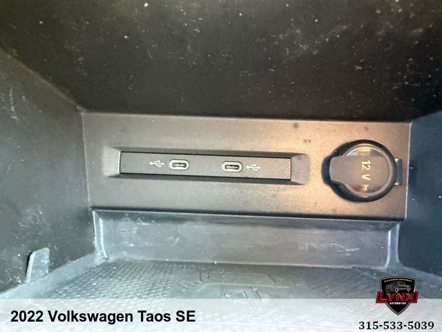 Used 2022 Volkswagen Taos SE w/ Panoramic Sunroof Package image 32