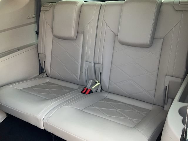 Used 2025 Volkswagen Atlas SE FWD image 15