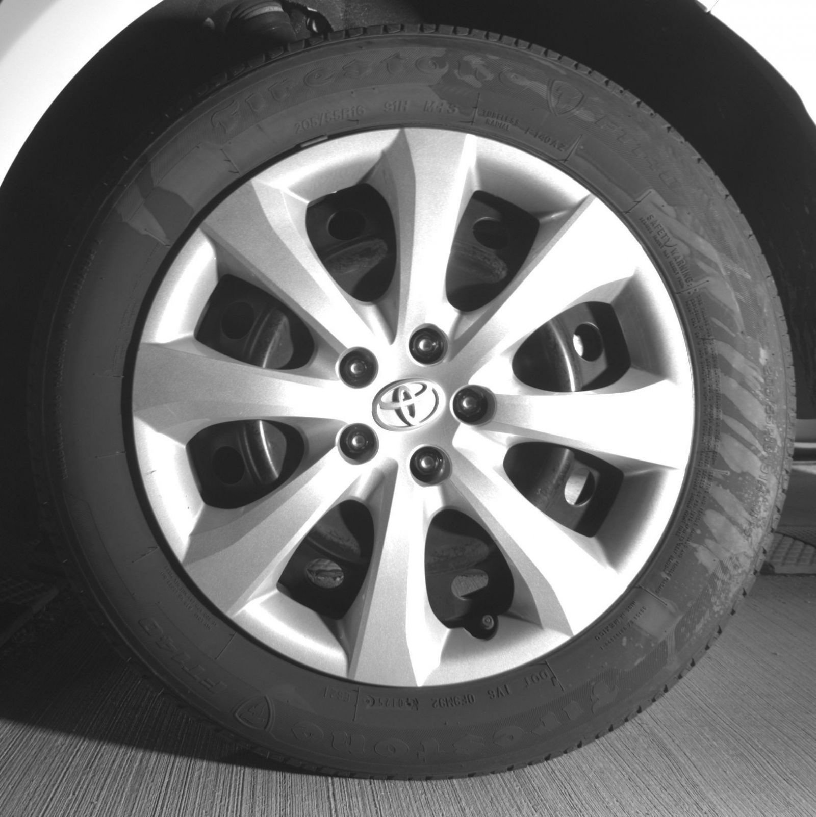 Used 2025 Toyota Corolla LE FWD image 17