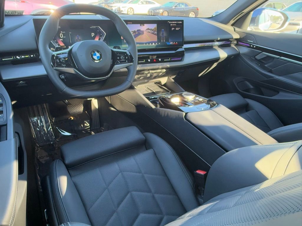 Used 2025 BMW 530i image 29