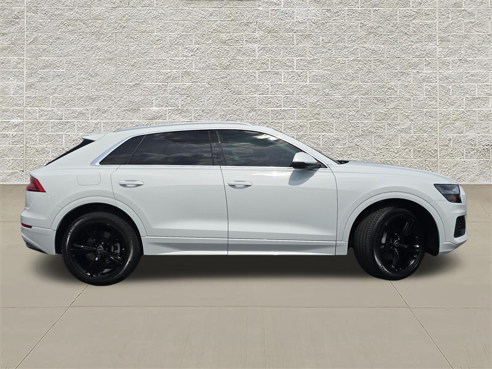 Certified 2023 Audi Q8 Premium AWD/4WD image 8