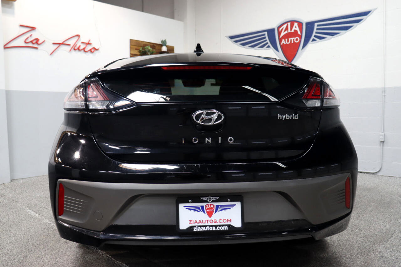 Used 2022 Hyundai Ioniq SEL image 4