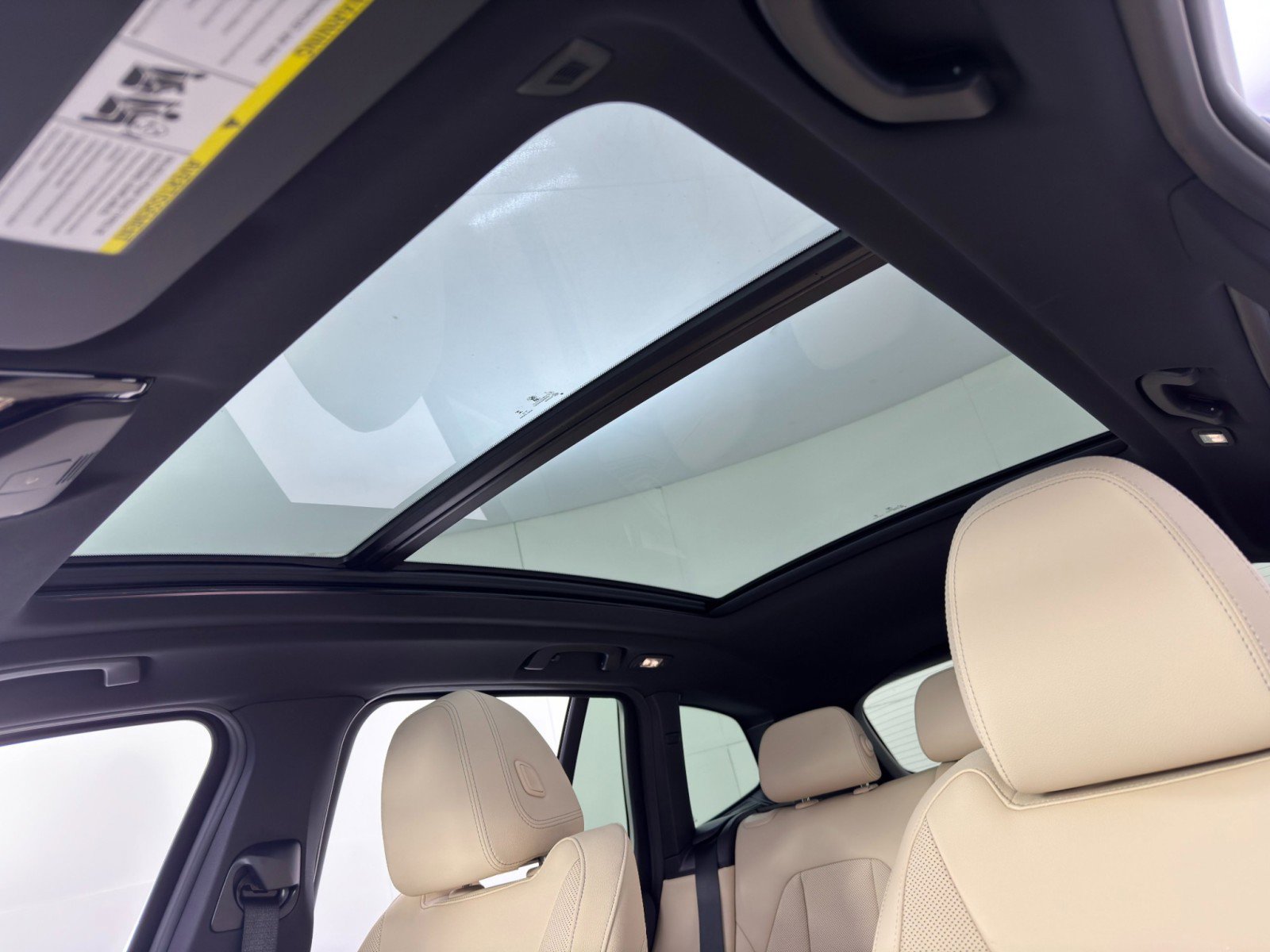 Used 2024 BMW X3 xDrive30i w/ Premium Package w/ZPA image 12