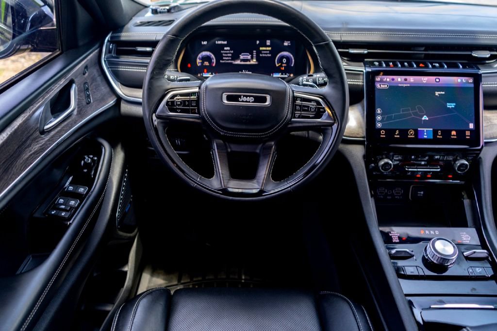 Used 2023 Jeep Grand Cherokee L Overland w/ Advanced Protech Group III AWD/4WD image 23