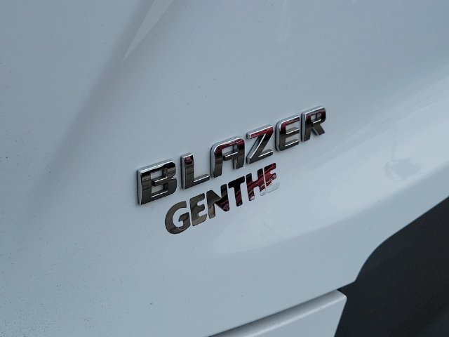 Certified 2025 Chevrolet Blazer LT FWD image 35