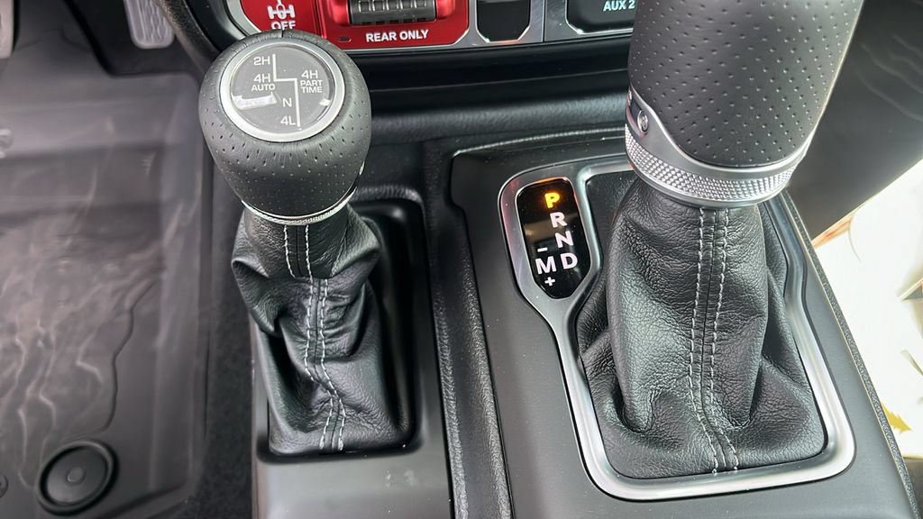 New 2026 Jeep Gladiator Mojave AWD/4WD image 14