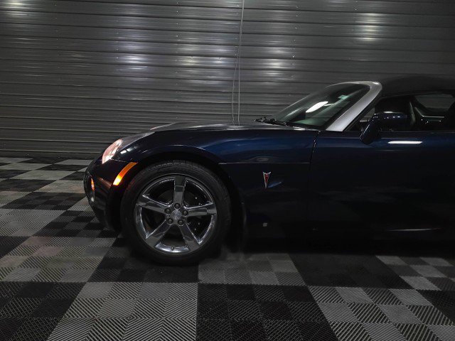 Used 2007 Pontiac Solstice GXP w/ Premium Package RWD image 30