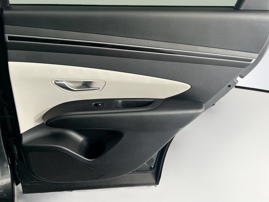 Used 2023 Hyundai Tucson SEL FWD image 25