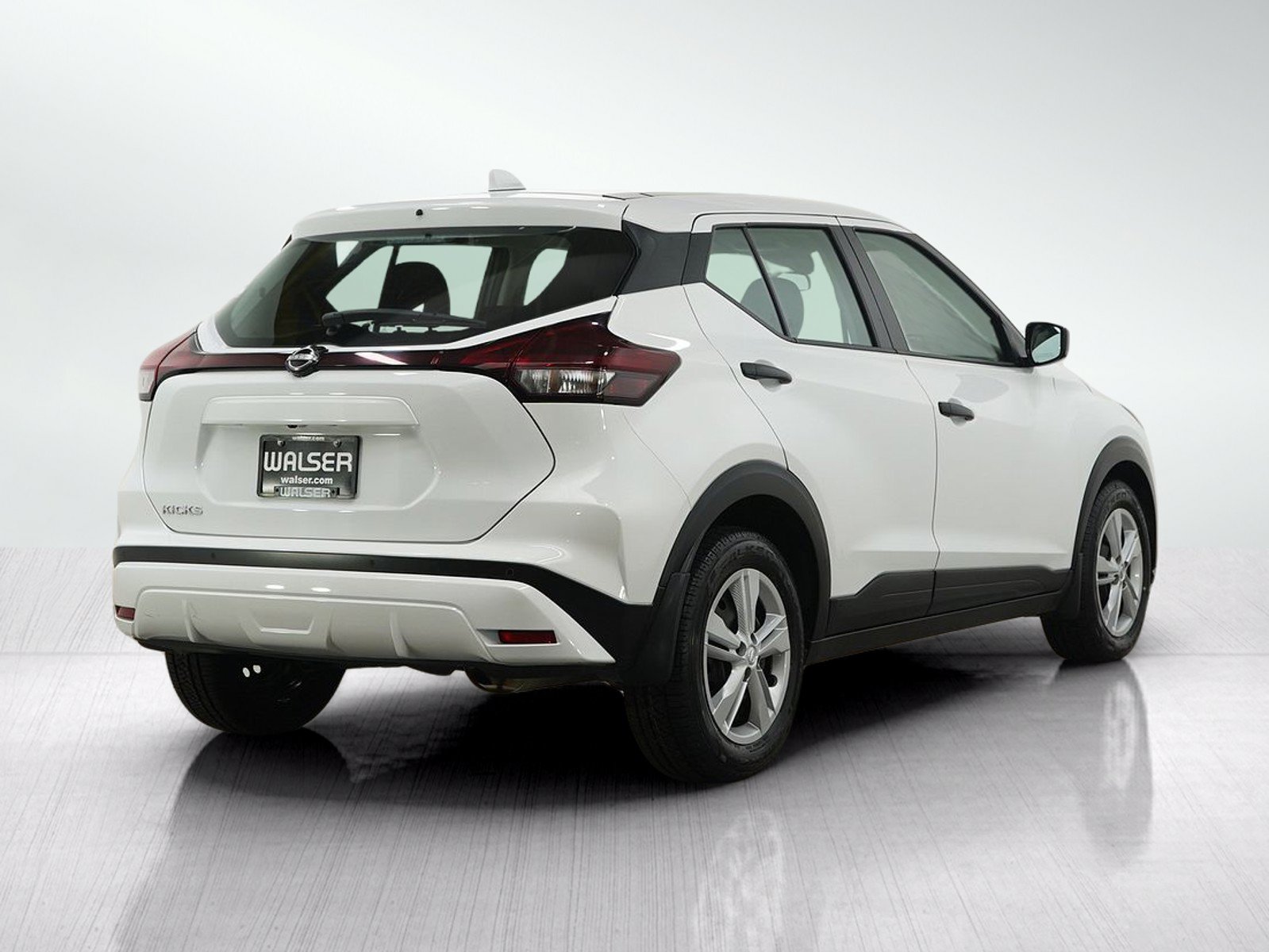 Used 2024 Nissan Kicks S FWD image 5