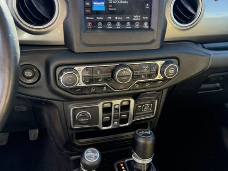 Used 2018 Jeep Wrangler Unlimited Sahara w/ Cold Weather Group image 33