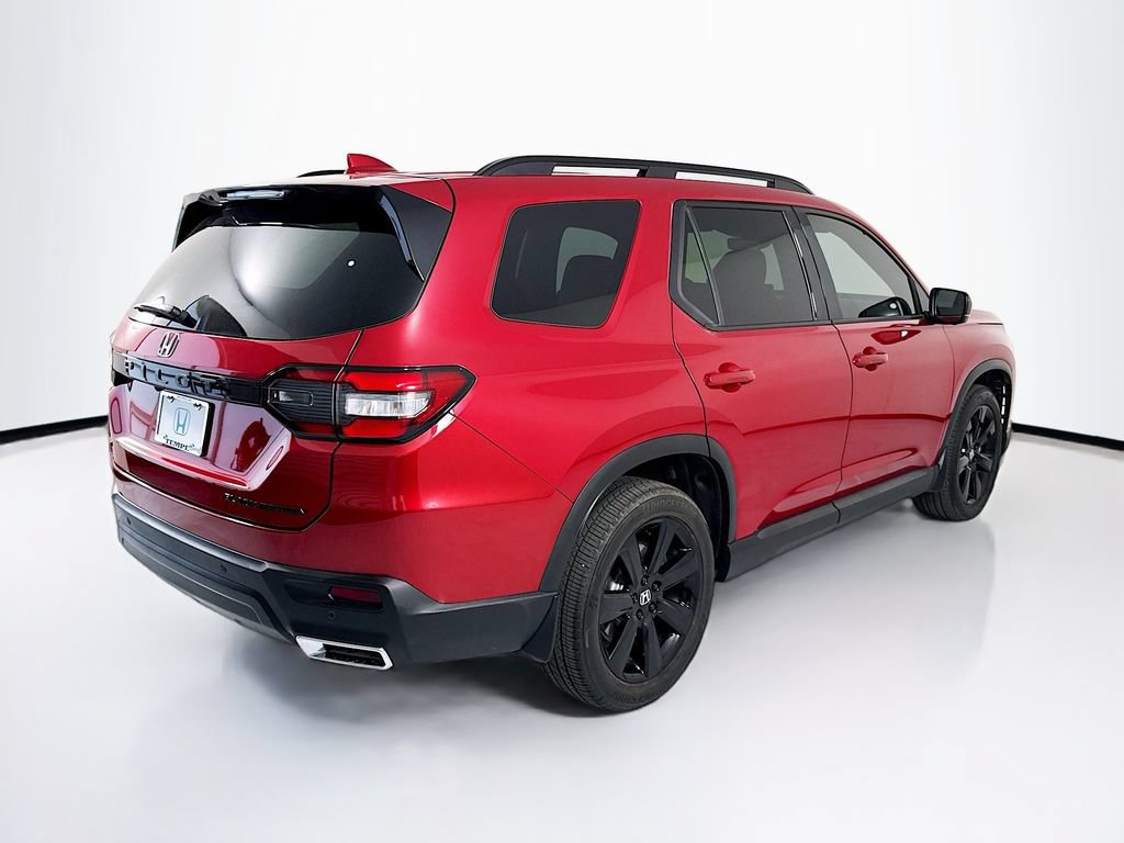 Certified 2025 Honda Pilot Black Edition image 5