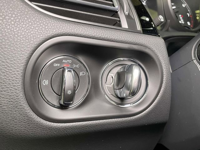 New 2026 Porsche Macan image 41