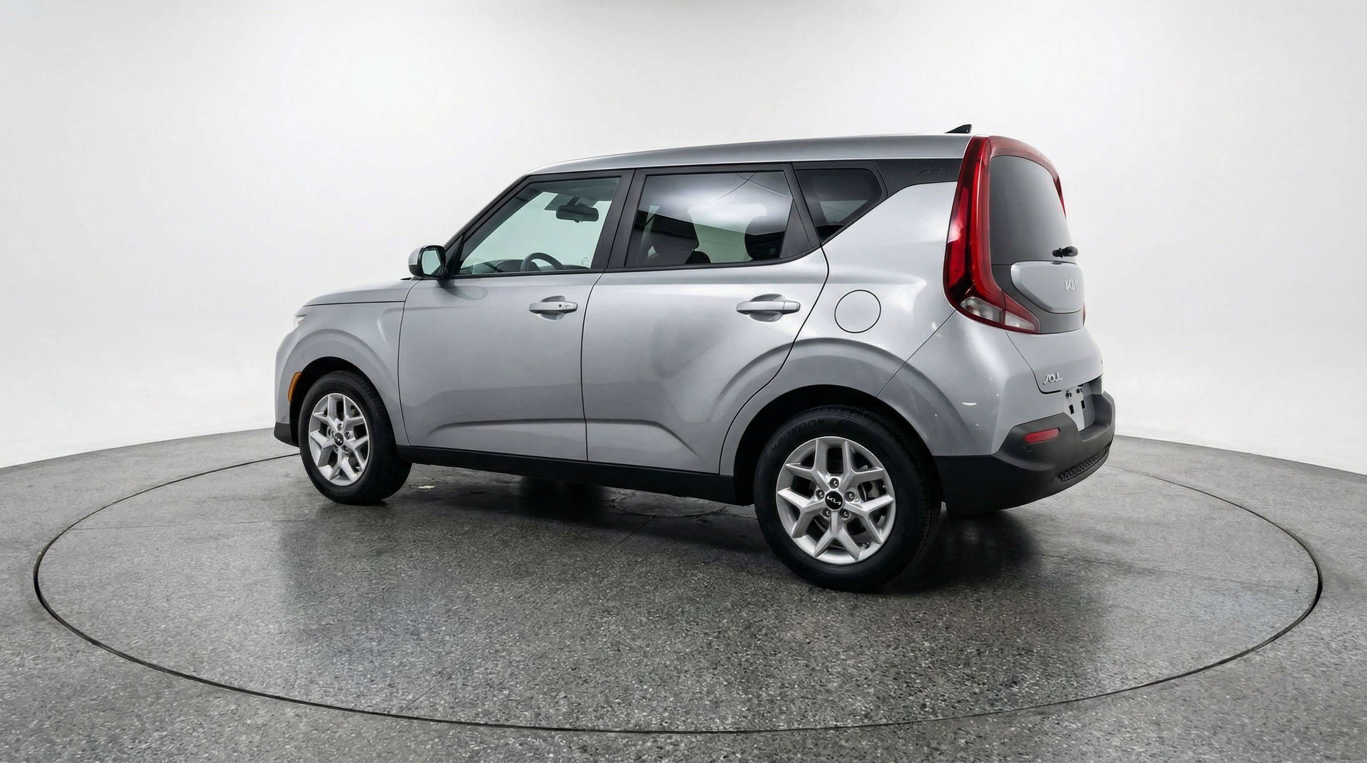 Used 2025 Kia Soul LX w/ LX Technology Package image 6
