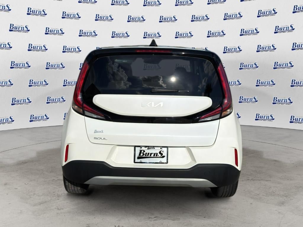 Used 2024 Kia Soul LX w/ Option Group 015 FWD image 6