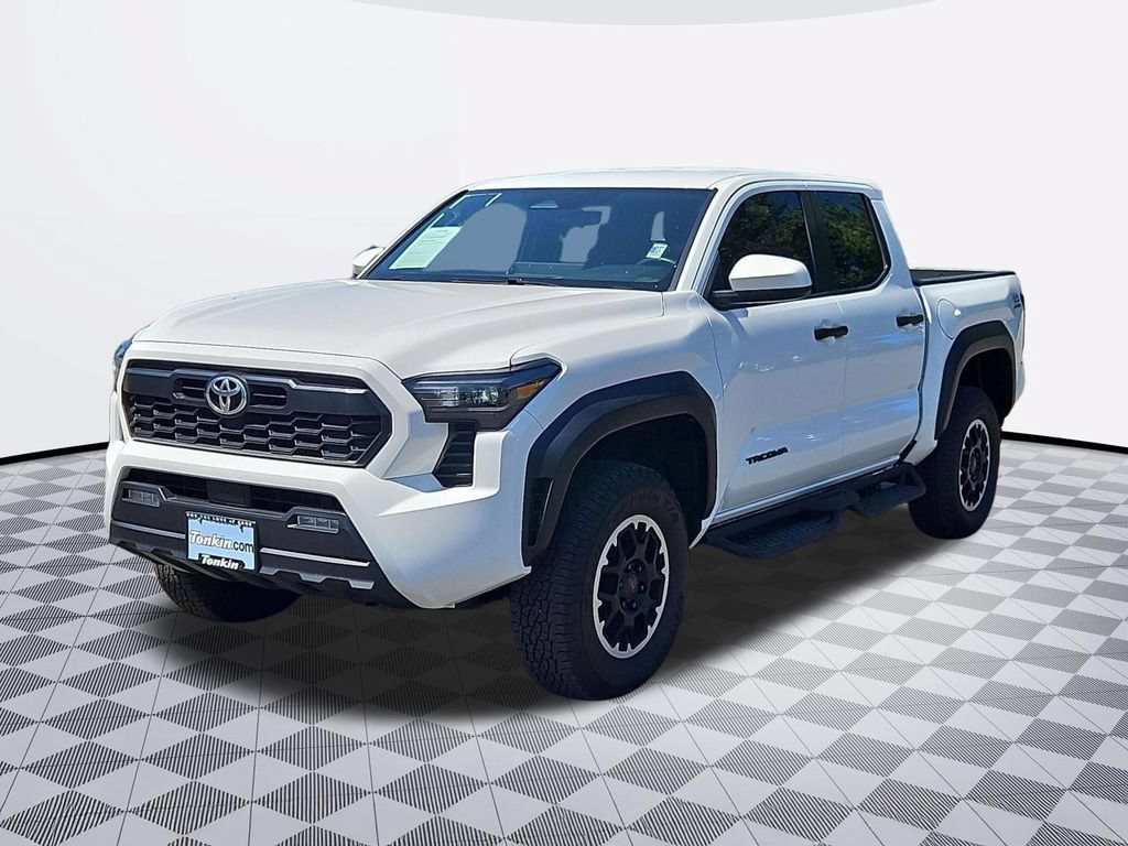 Used 2024 Toyota Tacoma TRD Off-Road AWD/4WD image 2