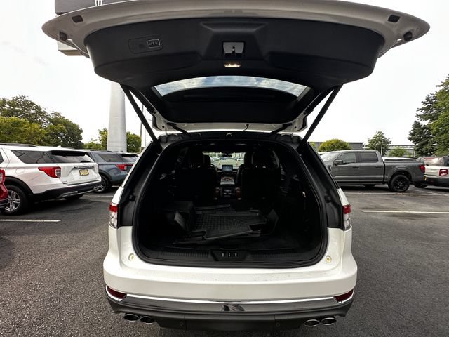 Certified 2024 Lincoln Aviator Reserve w/ Equipment Group 201A AWD/4WD image 42