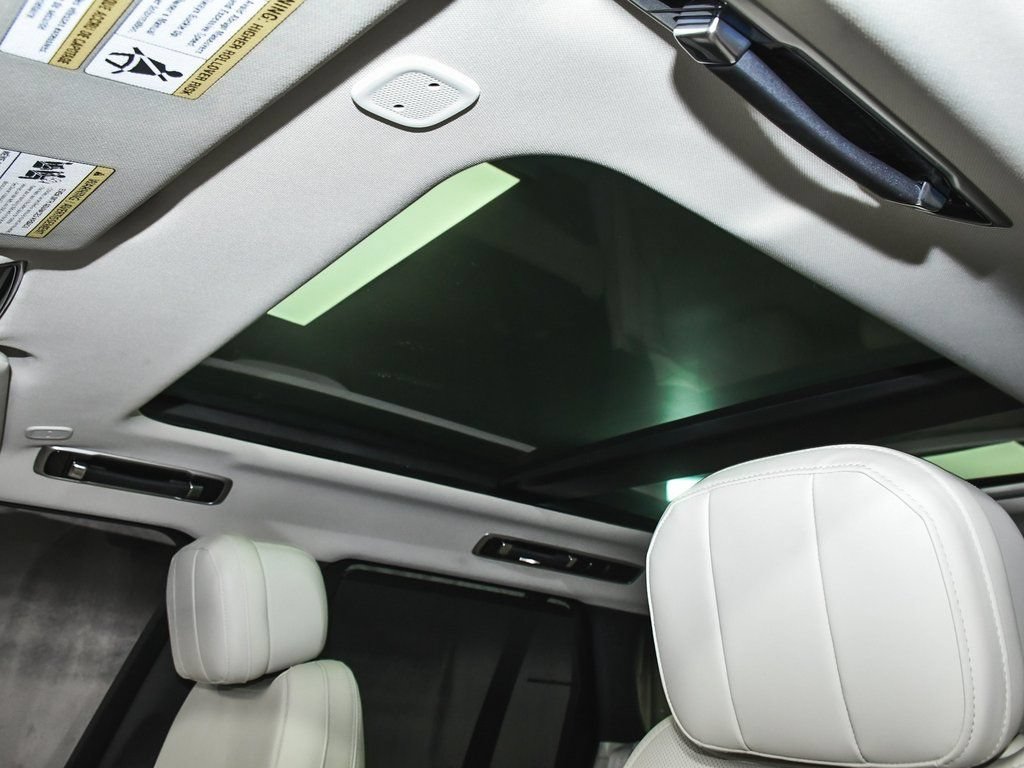 Used 2025 Land Rover Range Rover SE AWD/4WD image 62