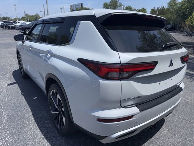 Used 2022 Mitsubishi Outlander SE image 6