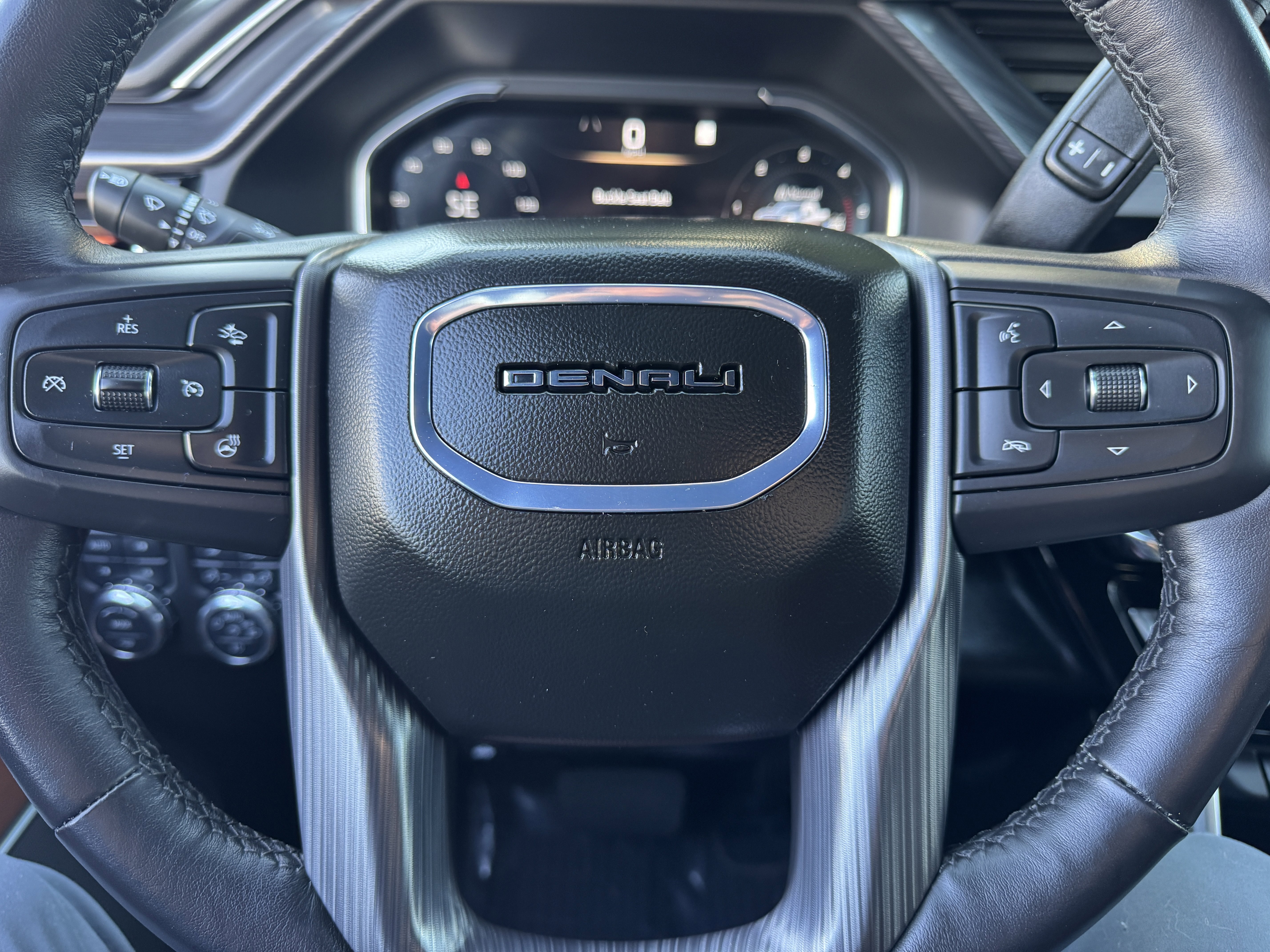 Used 2025 GMC Sierra 2500 Denali Ultimate w/ Max Trailering Package image 33