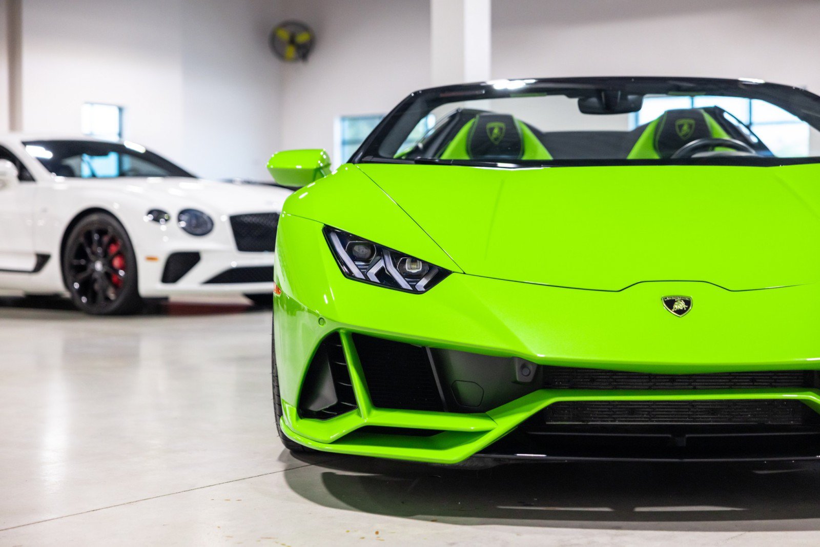 Used 2023 Lamborghini Huracan EVO AWD/4WD image 22