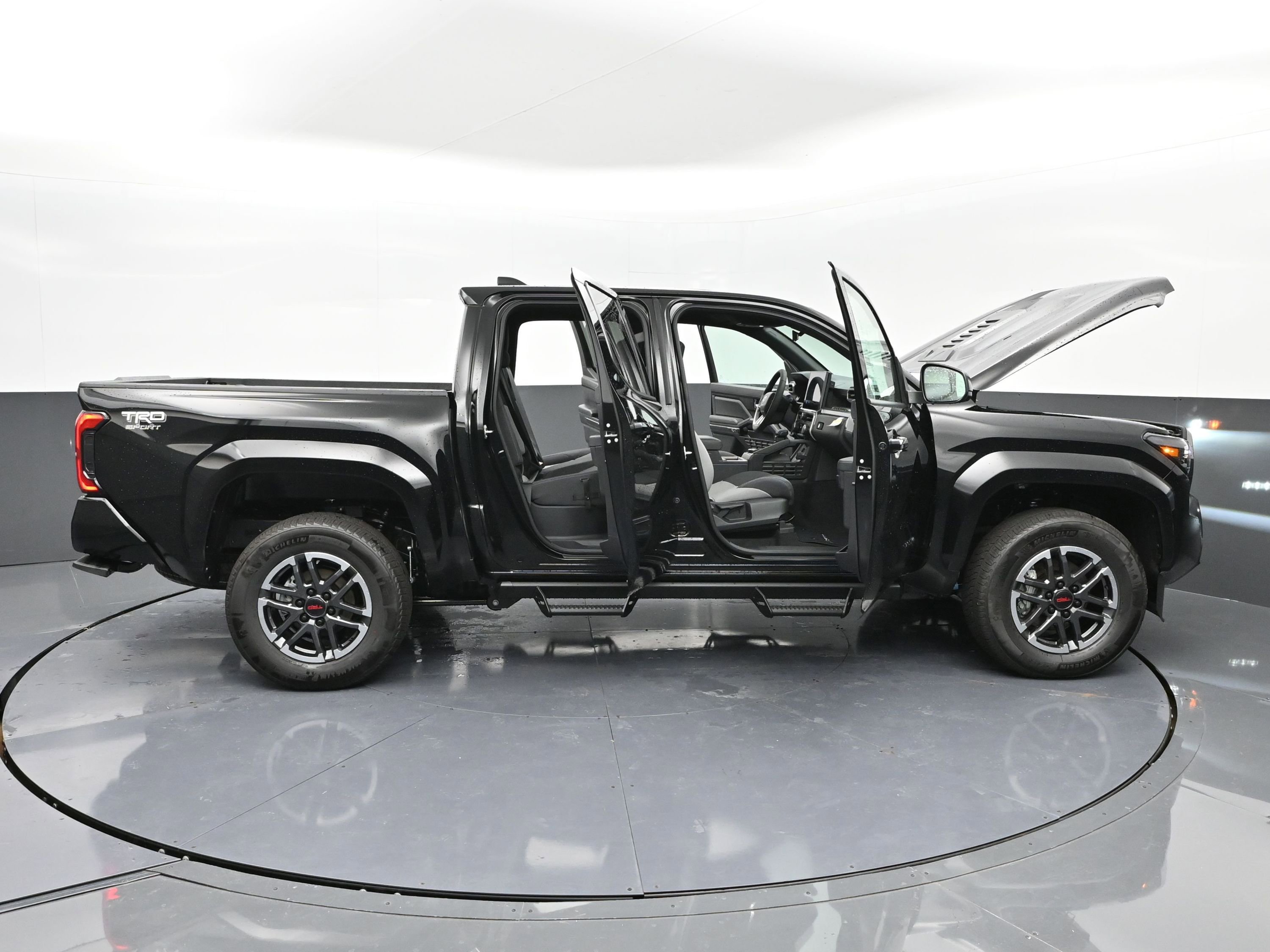 Certified 2025 Toyota Tacoma TRD Sport image 46