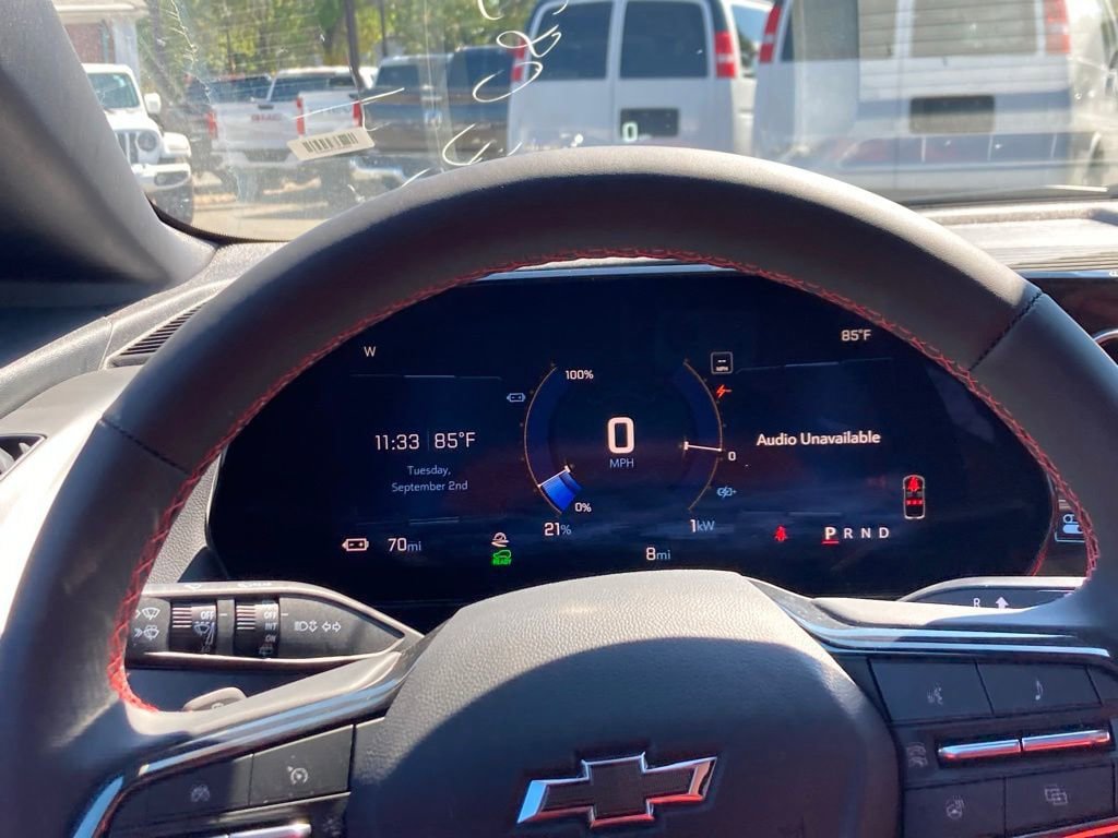New 2025 Chevrolet Equinox EV RS w/ Convenience Package II FWD image 10