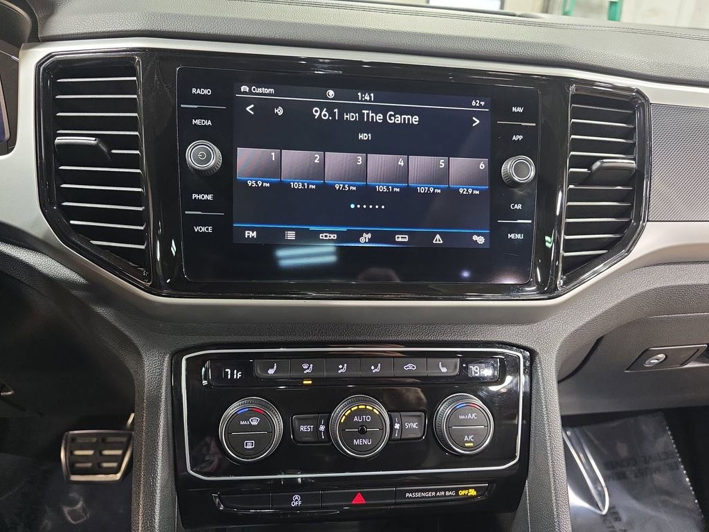 Used 2022 Volkswagen Atlas SEL Premium image 20