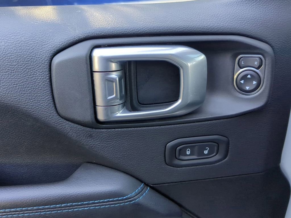 Used 2022 Jeep Wrangler Unlimited Rubicon 4xe image 14