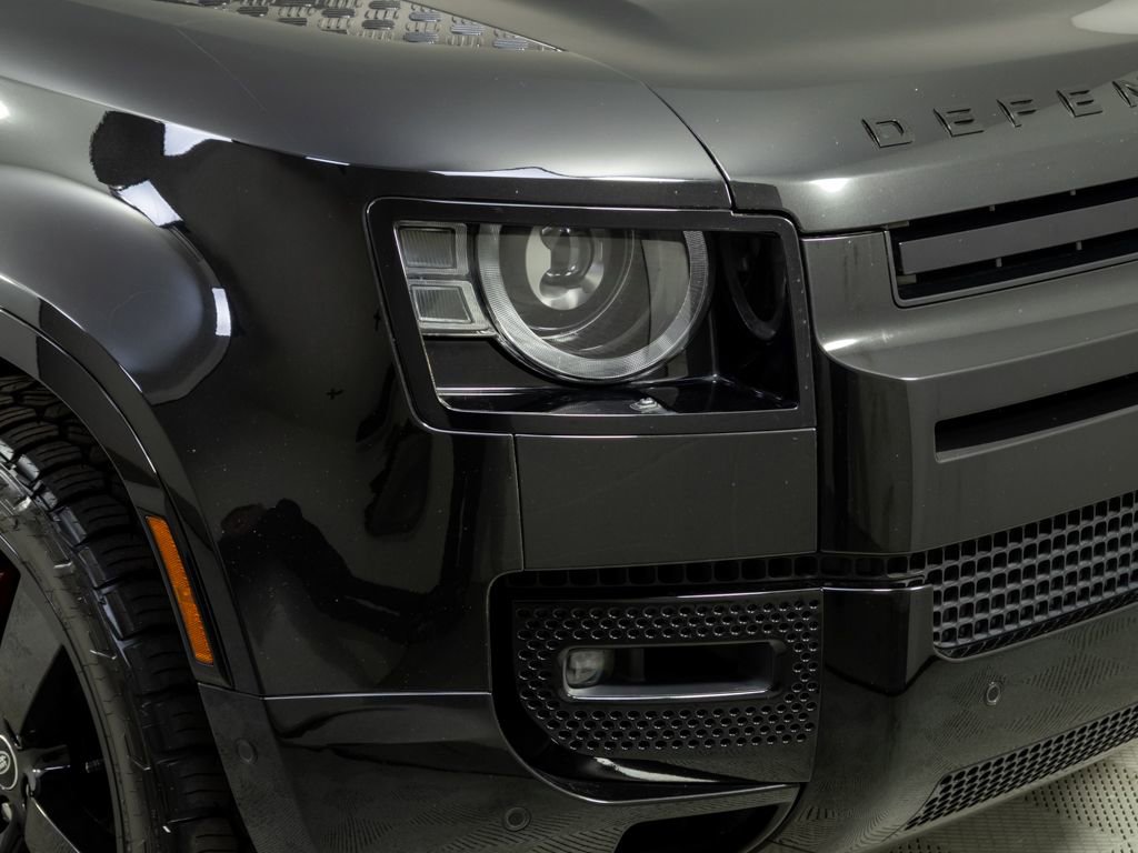 Used 2023 Land Rover Defender 110 X AWD/4WD image 36
