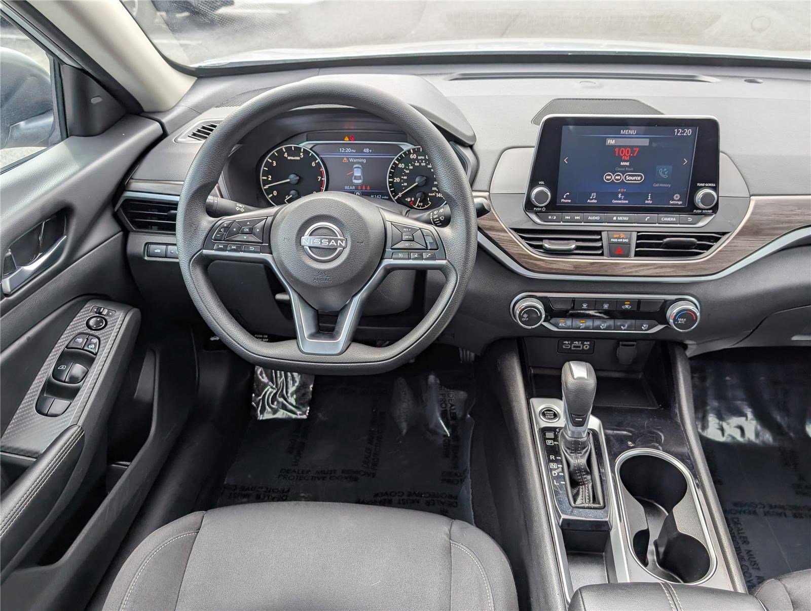 Used 2024 Nissan Altima 2.5 SV image 16