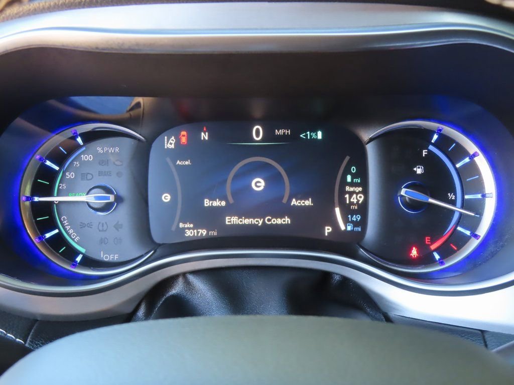 Certified 2022 Chrysler Pacifica Limited w/ S Appearance Package image 27