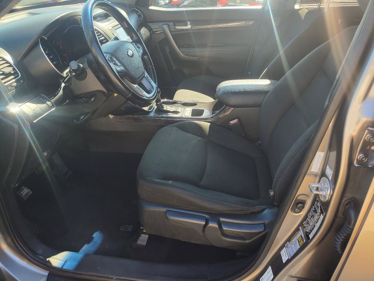 Used 2014 Kia Sorento LX FWD image 14
