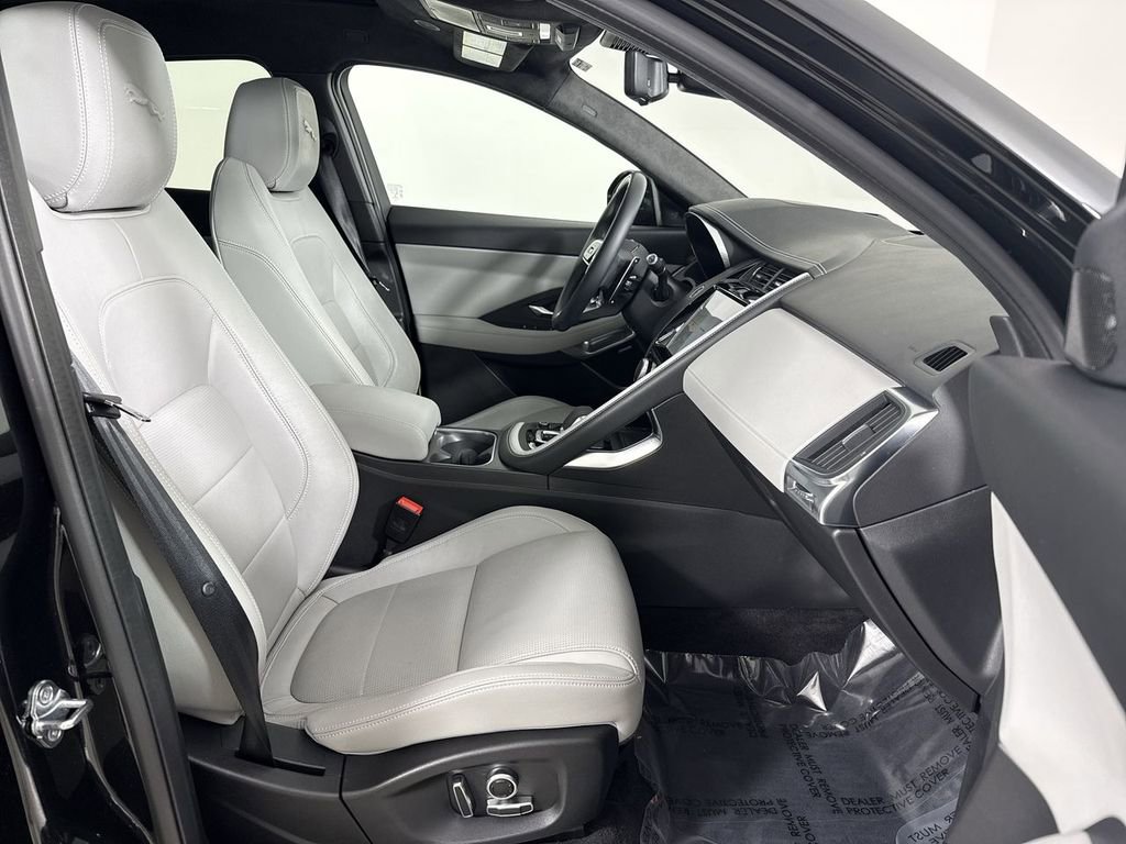 Used 2022 Jaguar E-PACE 300 Sport image 23