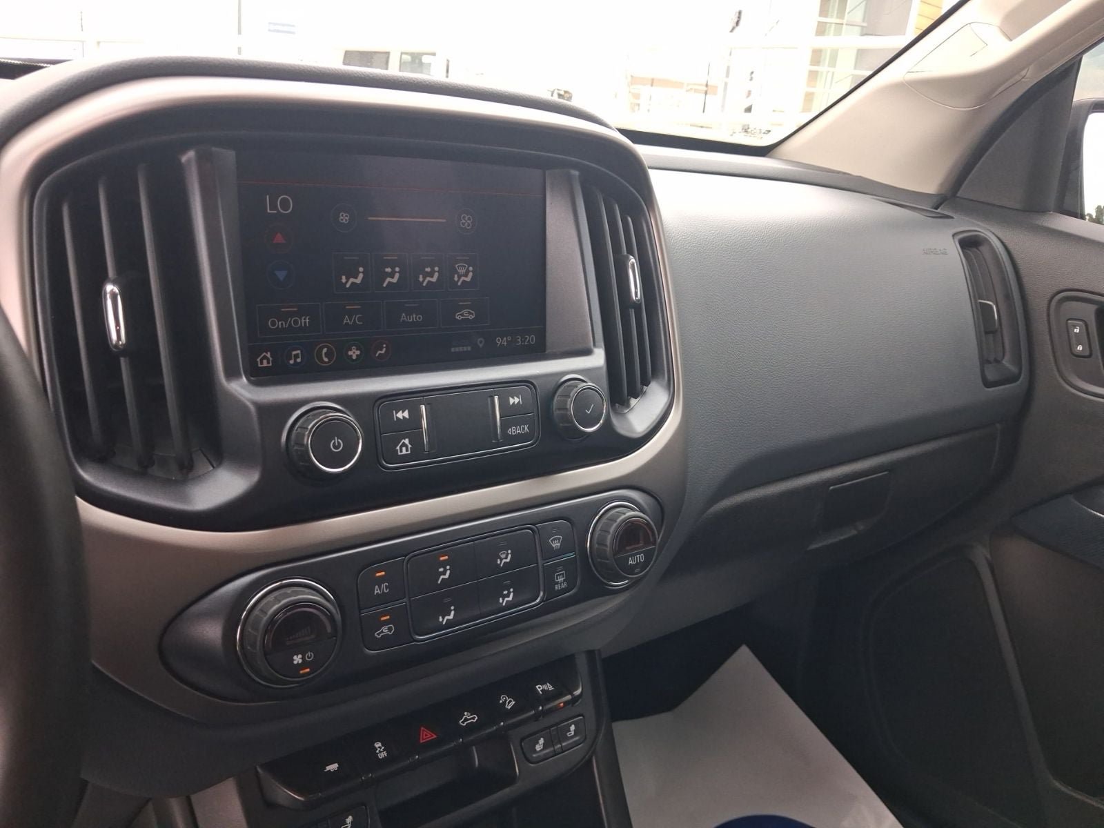 Used 2020 Chevrolet Colorado Z71 AWD/4WD image 22