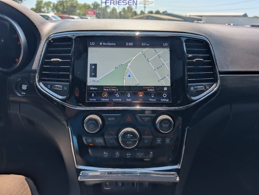 Used 2019 Jeep Grand Cherokee Altitude AWD/4WD image 15