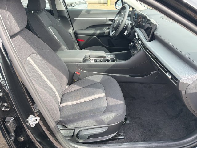 New 2026 Hyundai Sonata SEL FWD image 32