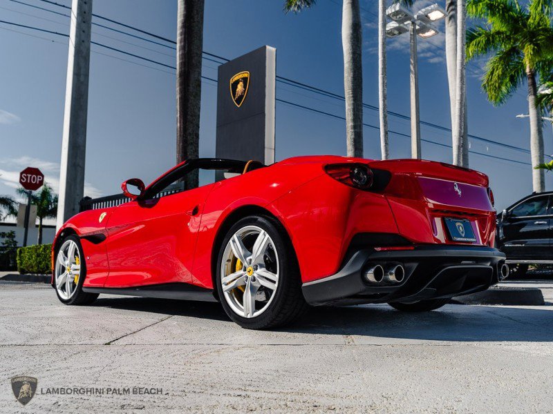Used 2019 Ferrari Portofino image 5