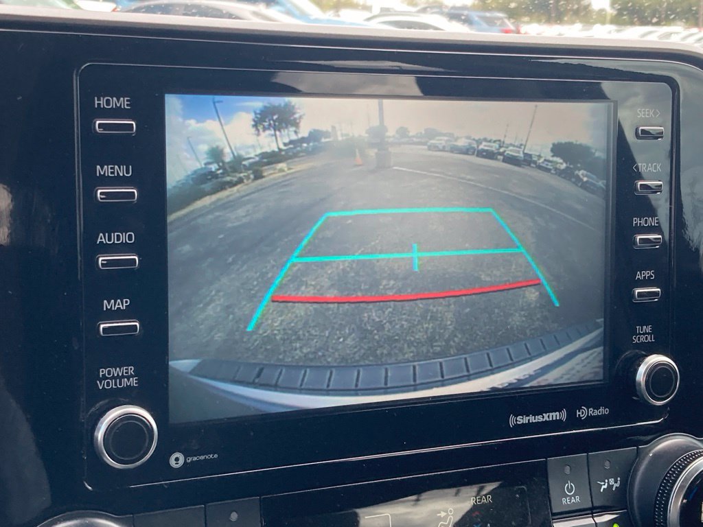 Used 2022 Toyota Highlander LE FWD image 25