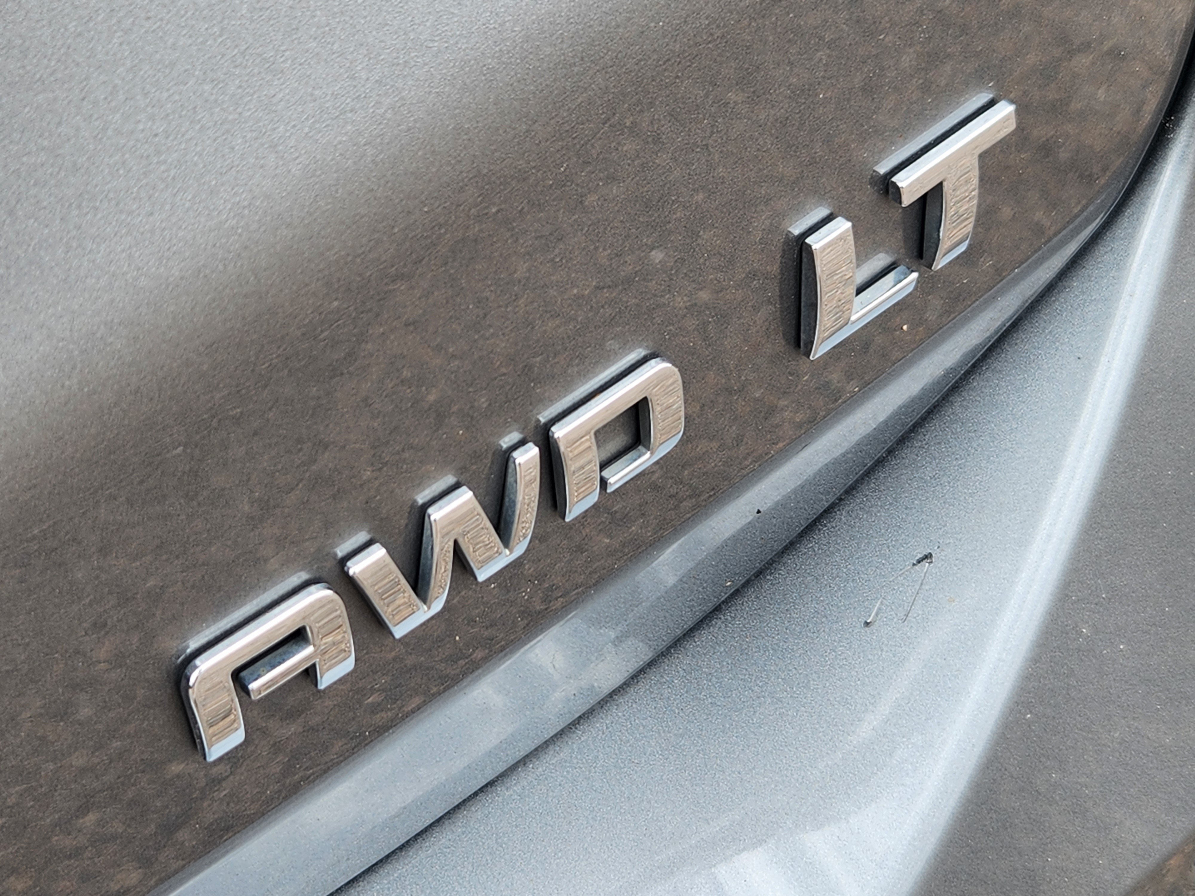 Used 2023 Chevrolet Equinox LT w/ LPO, Floor Liner Package AWD/4WD image 9