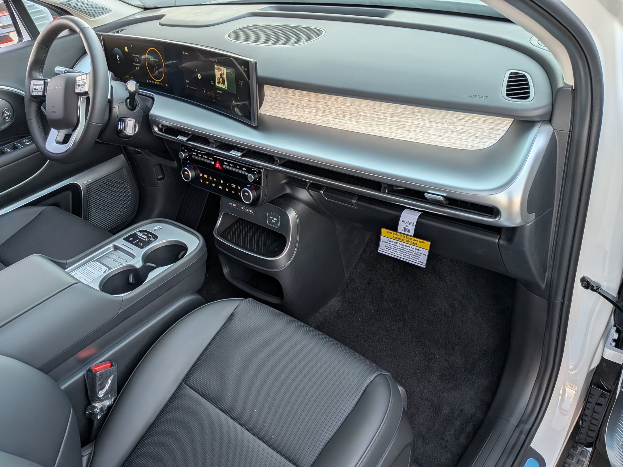 New 2026 Hyundai Ioniq 9 Limited image 26