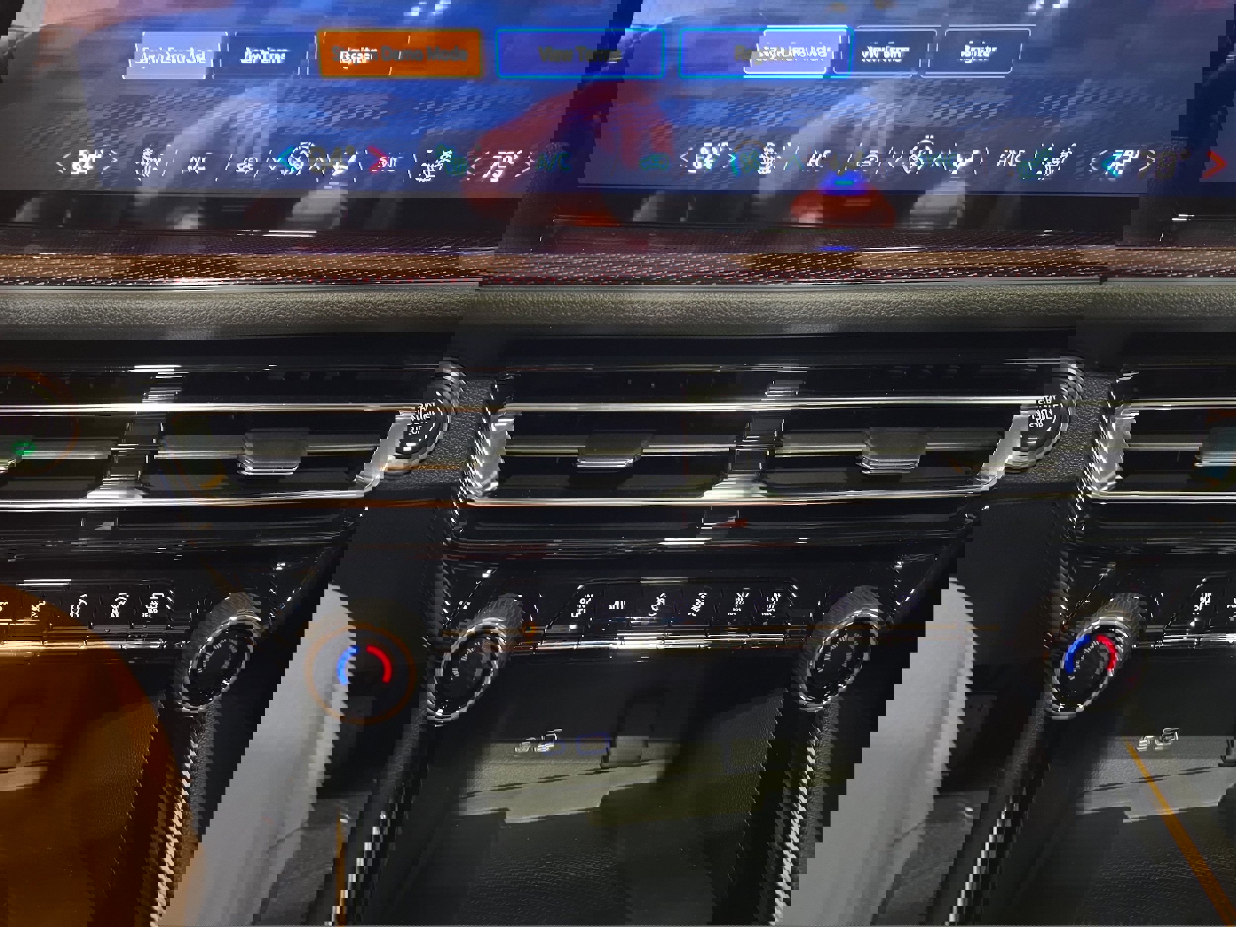 New 2026 Chevrolet Traverse Z71 w/ Enhanced Driving Package image 18