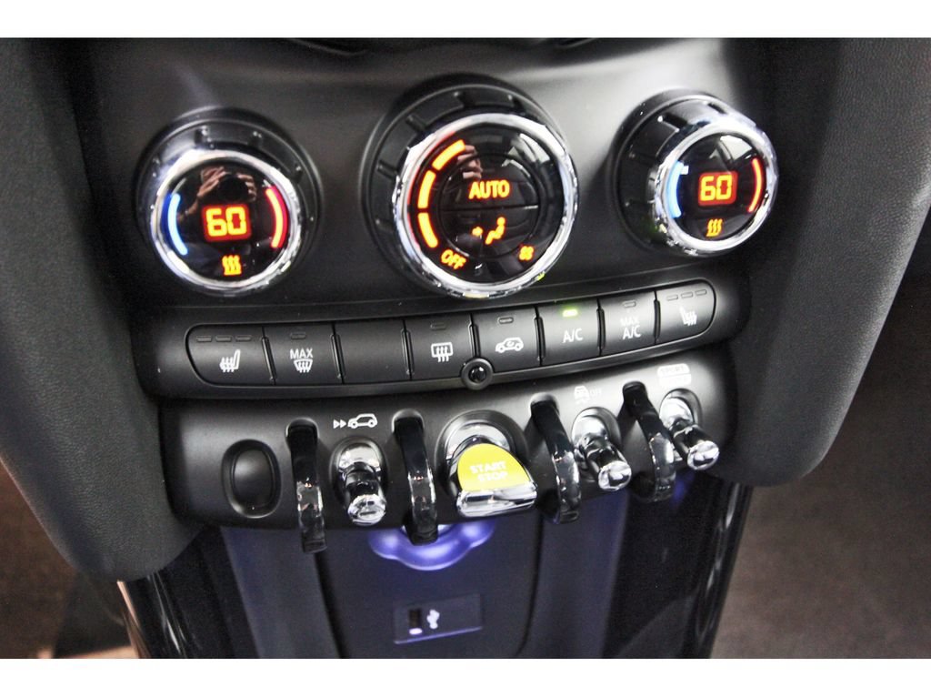 Used 2023 MINI Cooper SE FWD image 28